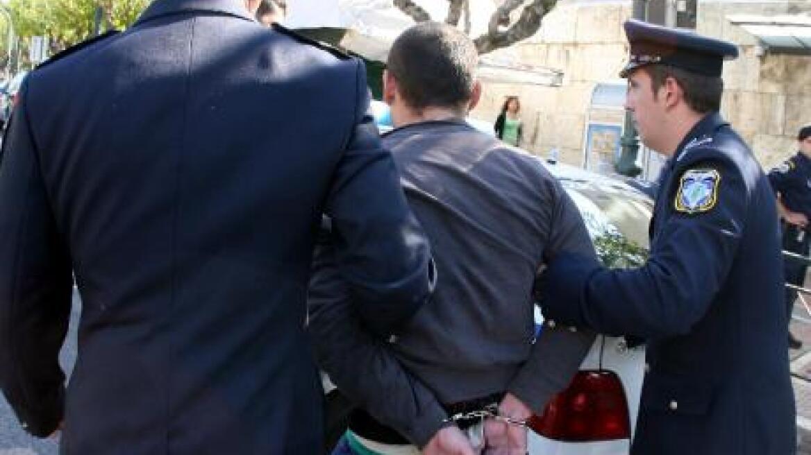 Θεσσαλονίκη: Πέντε συλλήψεις ατόμων για παράνομη διευκόλυνση εξόδου αλλοδαπών από την Ελλάδα
