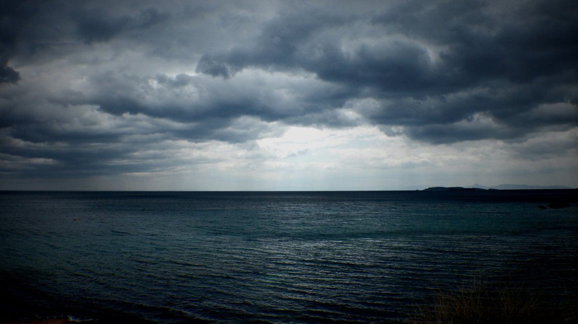 Βροχερός ο καιρός και την Δευτέρα