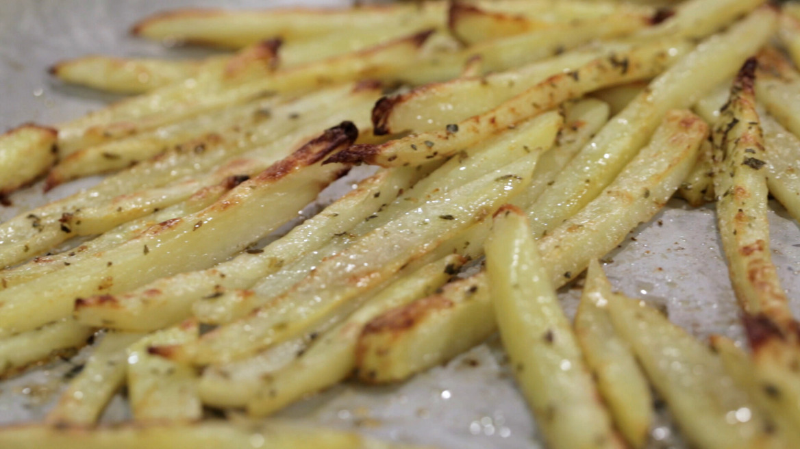 Πατάτες φούρνου σαν «τηγανητές»