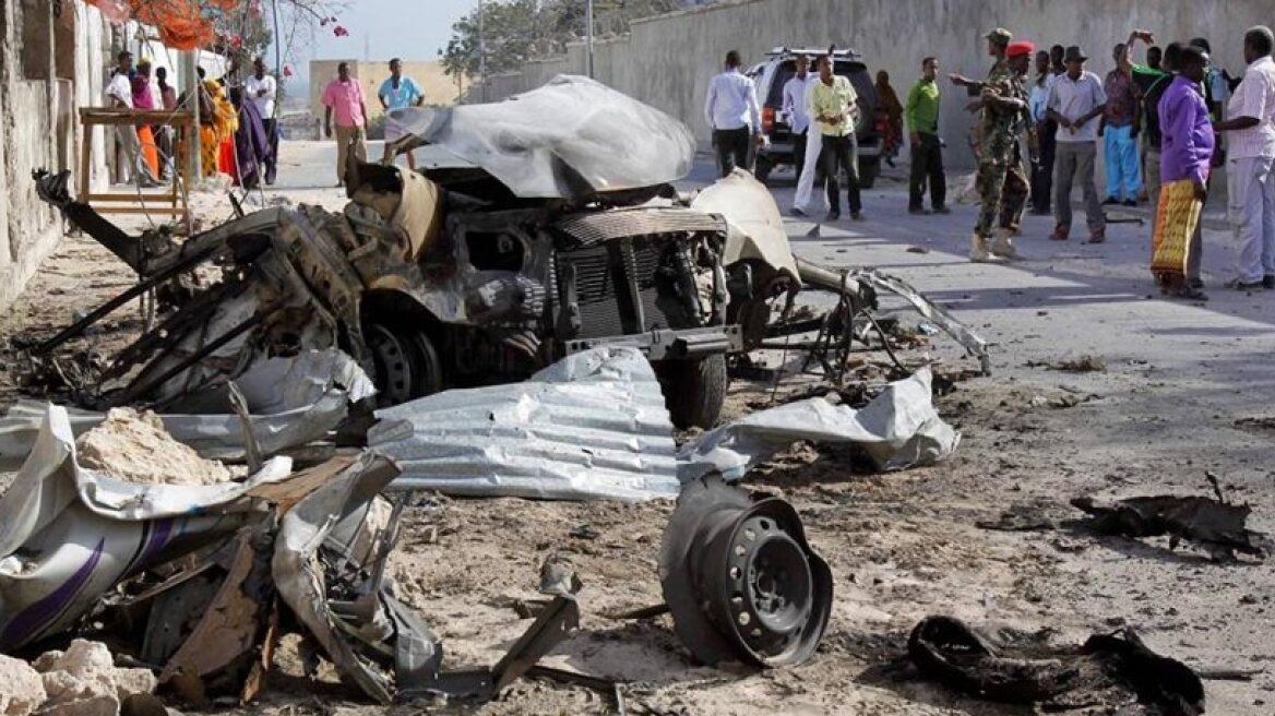 Islamists kill 18 in bomb attack in Somalia