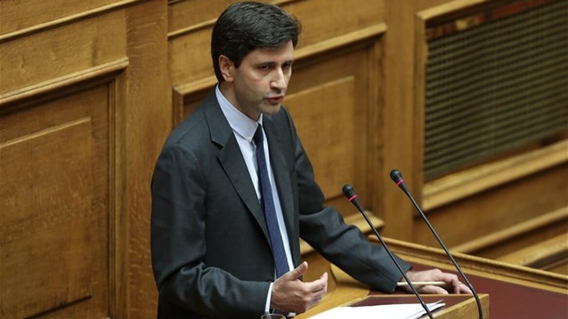 «Άδειασε» τον Καμμένο για τα ειδικά μισθολόγια ο Χουλιαράκης