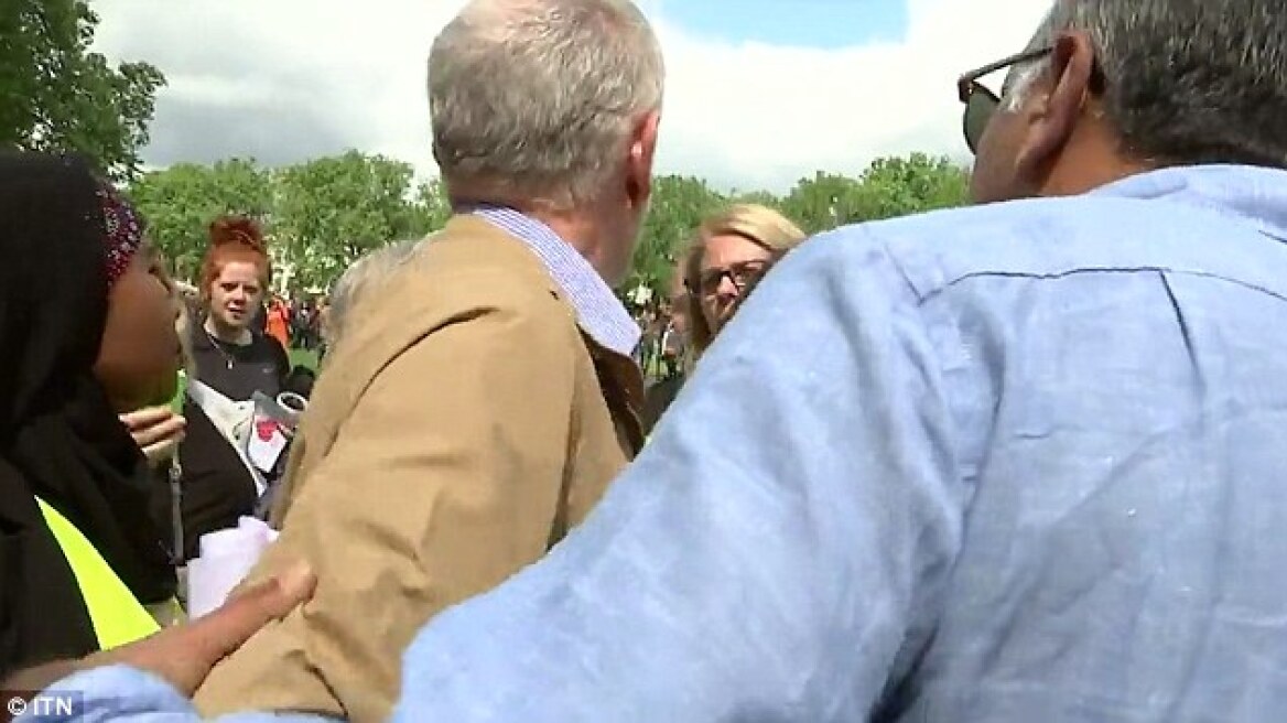 Βίντεο: Έξαλλος ο Τζέρεμι Κόρμπιν με δημοσιογράφο που τον κατηγόρησε για δειλία