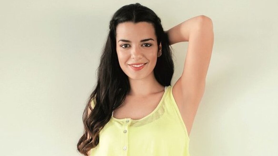 Summer escape for Nikoletta Ralli (photos)