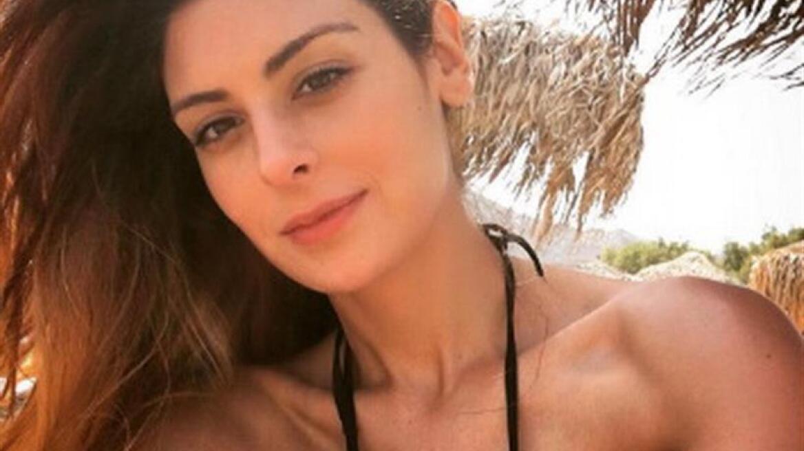 Η Ανθή Σαλαγκούδη στην αιώρα