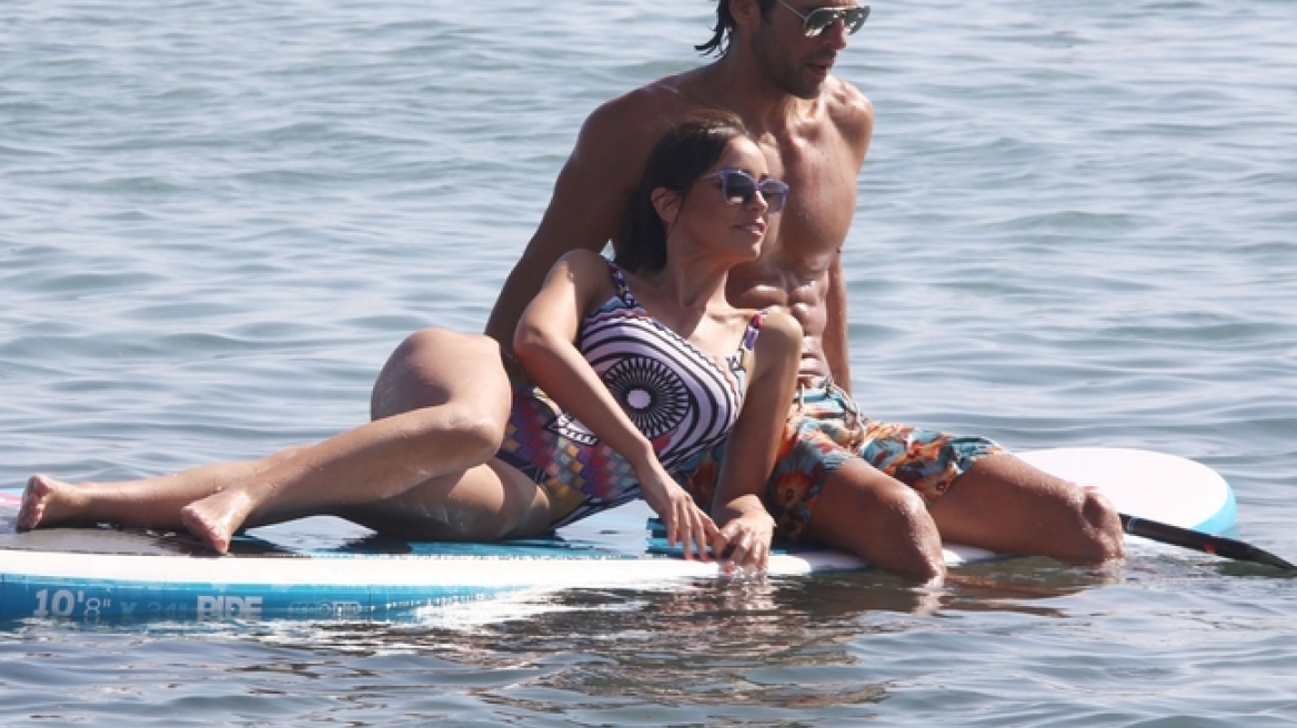 Γιάννης Σπαλιάρας - Έλλη Παπαγγελή: Μαζί στην παραλία 