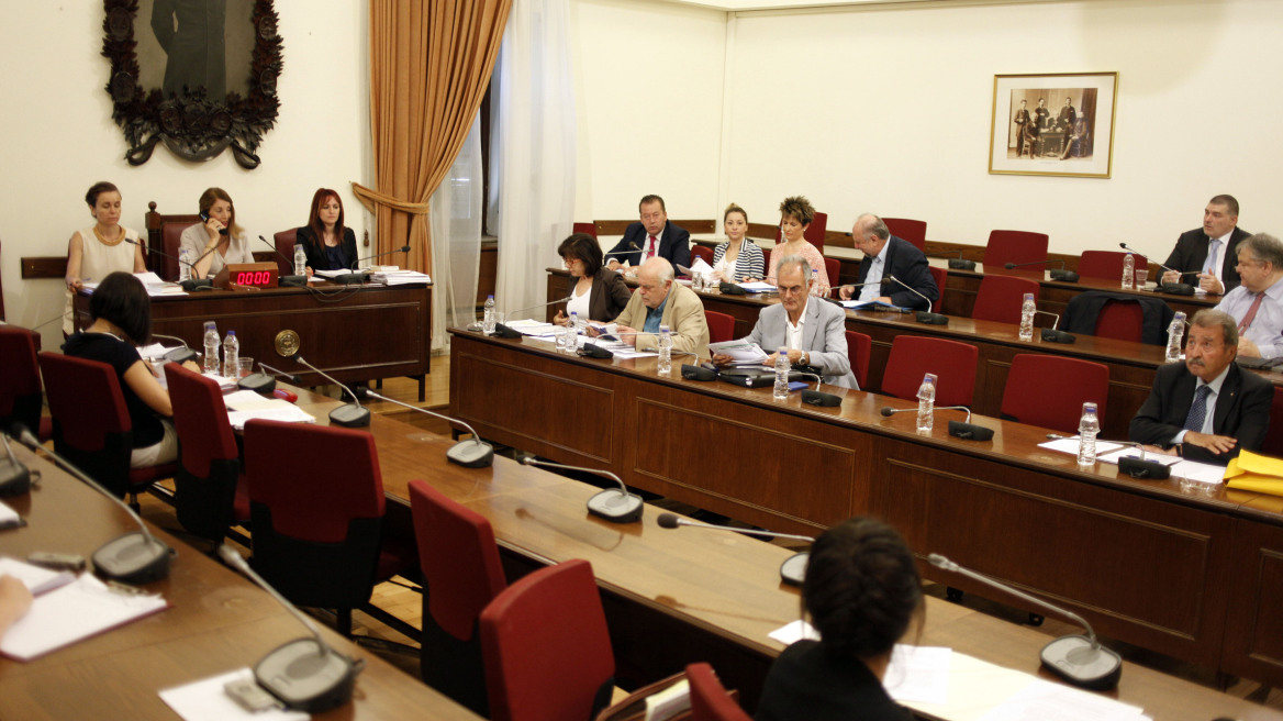Τσατάνη: Με δική μου πρωτοβουλία συνάντησα τον Παπαγγελόπουλο