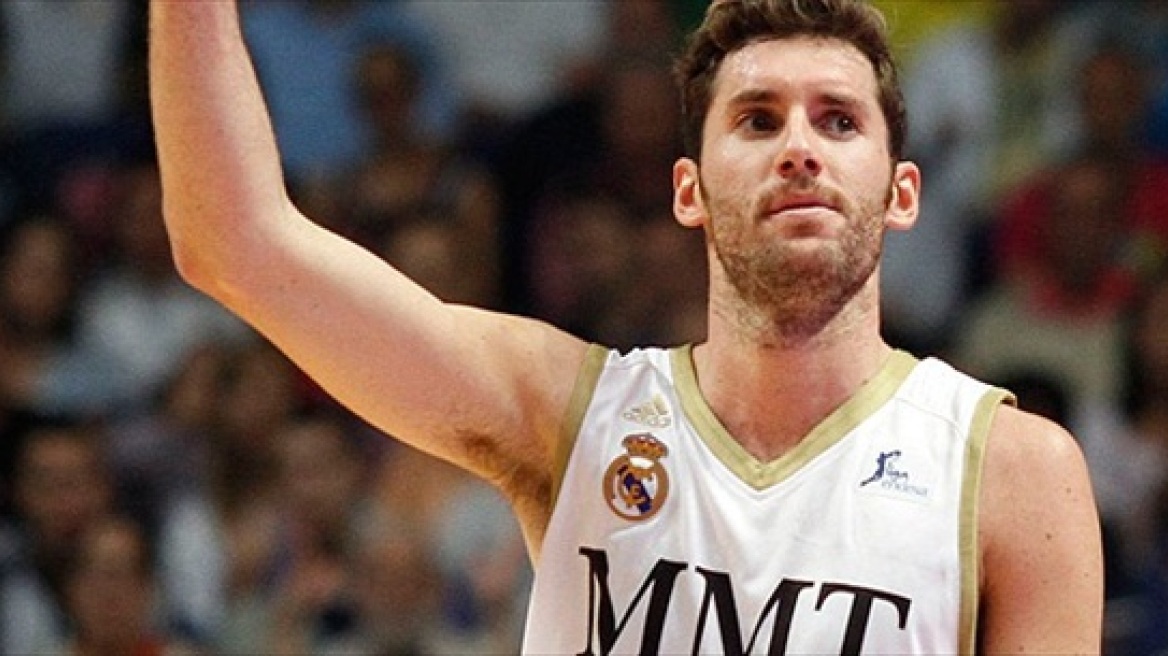 «Χρυσάφι» στα πόδια του Ρούντι από τους 76ers