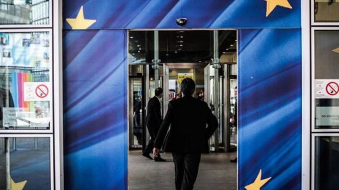 EU warns Greece about delays in prior actions