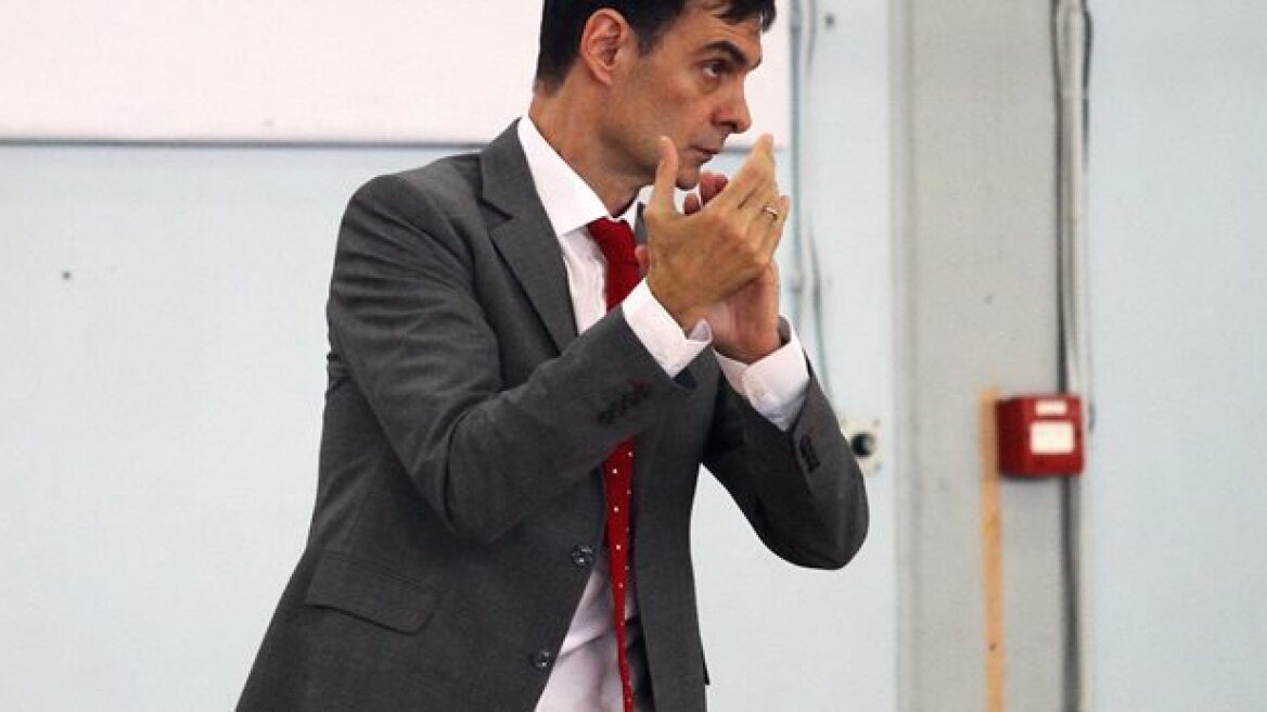 Coach Georgios Bartzokas takes helm of Barcelona for three years