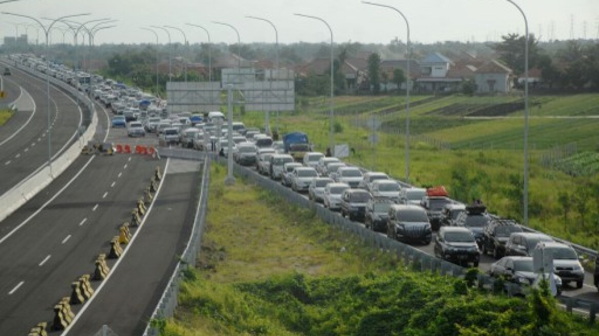 Ινδονησία: Δεκαπέντε άνθρωποι πέθαναν λόγω... κίνησης σε διασταύρωση