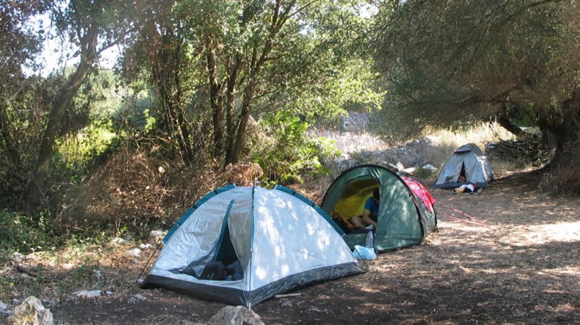 Πήλιο: Ντόπιος κάτοικος άδειαζε τις σκηνές των παραθεριστών!