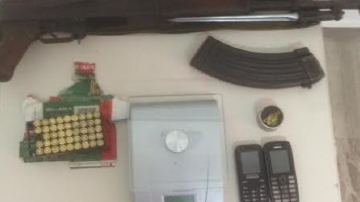 Ηράκλειο: Συνελήφθη 43χρονος με ναρκωτικά και όπλα