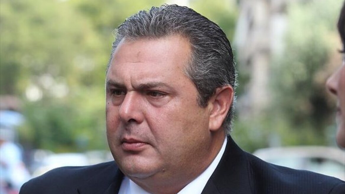 Καμμένος: Να μην δοθεί τηλεοπτική άδεια στον κουμπάρο μου Καλογρίτσα  
