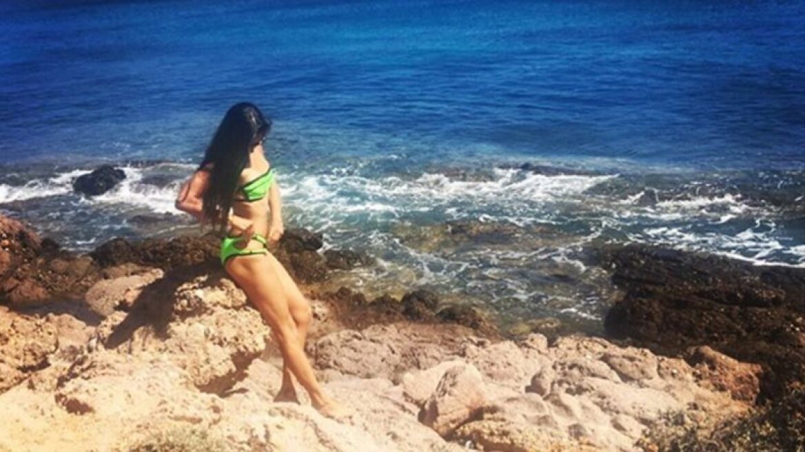 Adriana Lima in Mykonos adventures (photos)