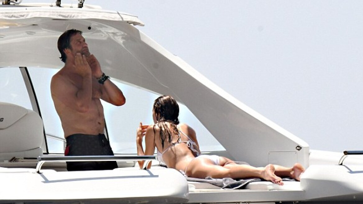 Τζέραρντ Μπάτλερ: Παραθερίζει στη Μεσόγειο με την καλλονή σύντροφό του 