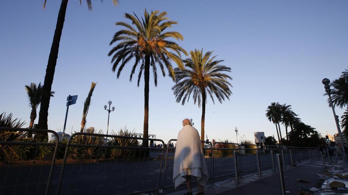 Αρχίζουν να αναγνωρίζουν τα θύματα του μακελειού στη Νίκαια