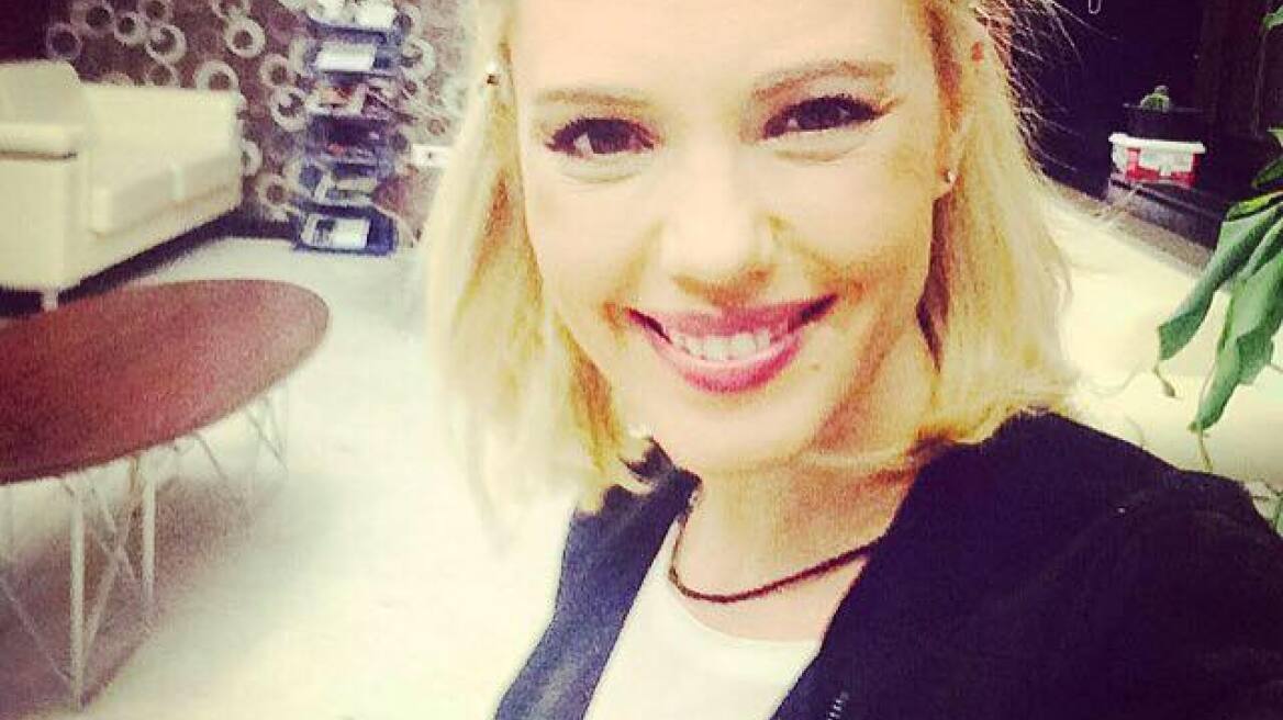 Ποια είναι η Τουρκάλα τηλεπαρουσιάστρια που διάβασε τις θέσεις των πραξικοπηματιών