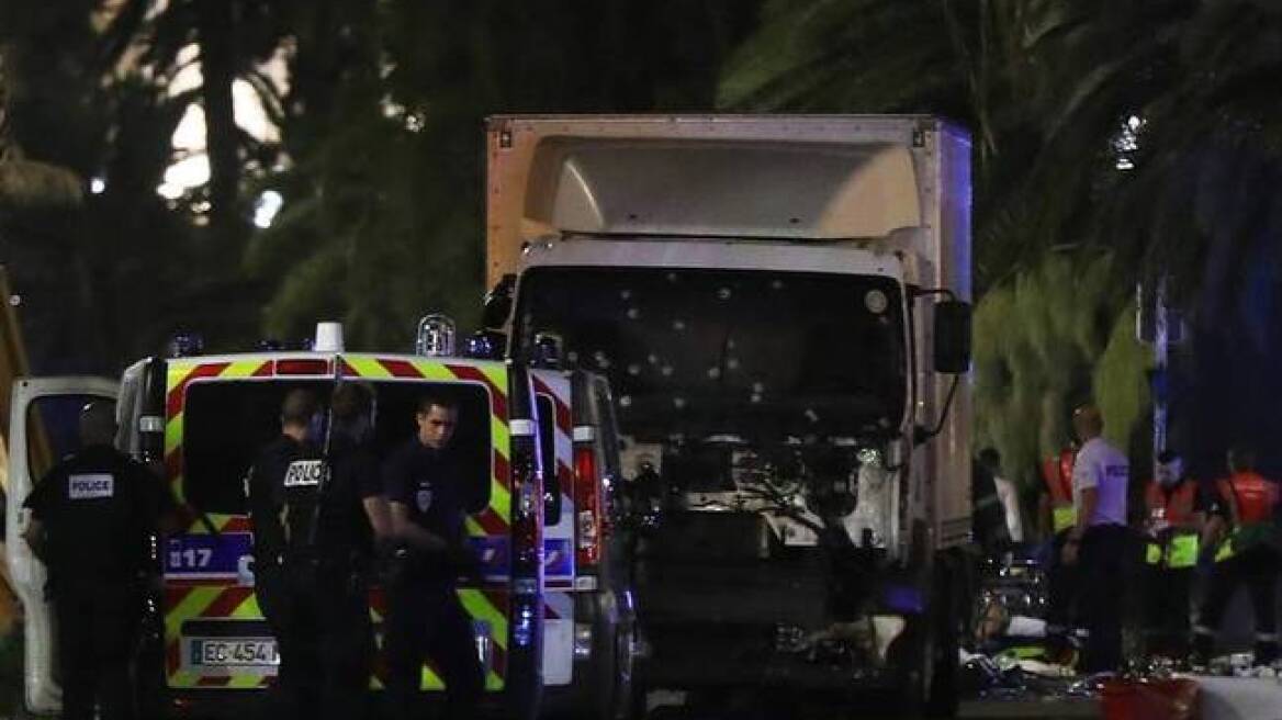 Τέσσερις άνδρες συνελήφθησαν σχετικά με την επίθεση στη Νίκαια	