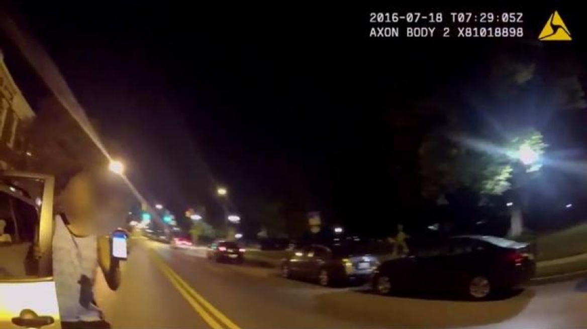 Κυνηγούσαν pokemon με το SUV και έπεσαν πάνω σε περιπολικό!