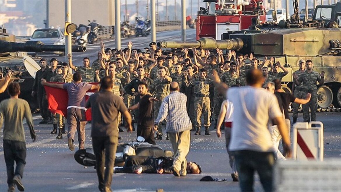Large scale purges against thousands of ‘traitor’ state servants in Turkey