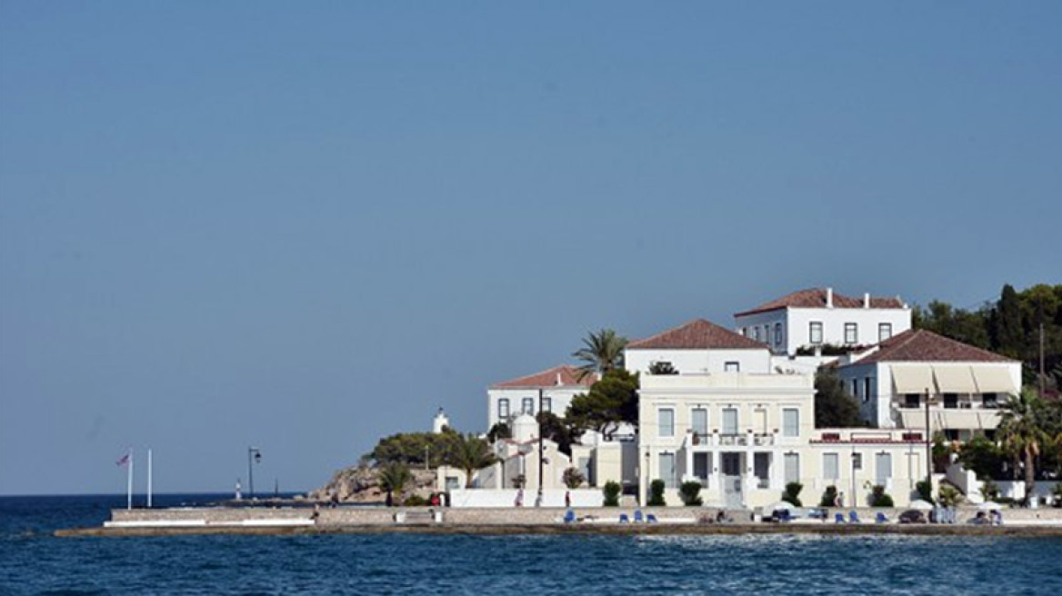 Φύγαμε για weekend στις Σπέτσες!