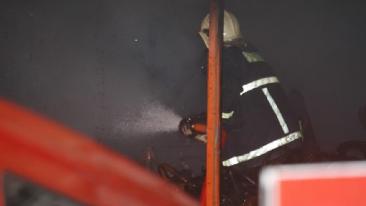 Εμπρησμοί αυτοκινήτων τη νύχτα στα Εξάρχεια