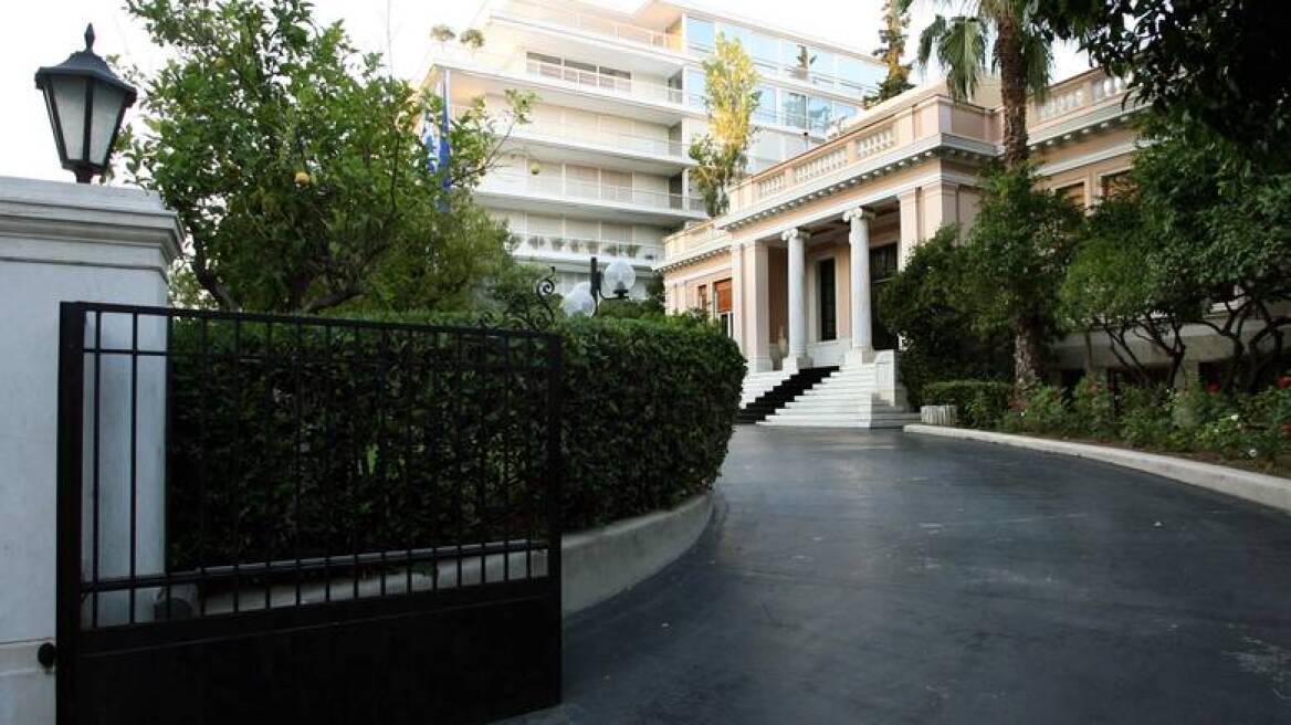 Μαξίμου: Ενταφιάζονται οι ελπίδες για «αριστερή παρένθεση»