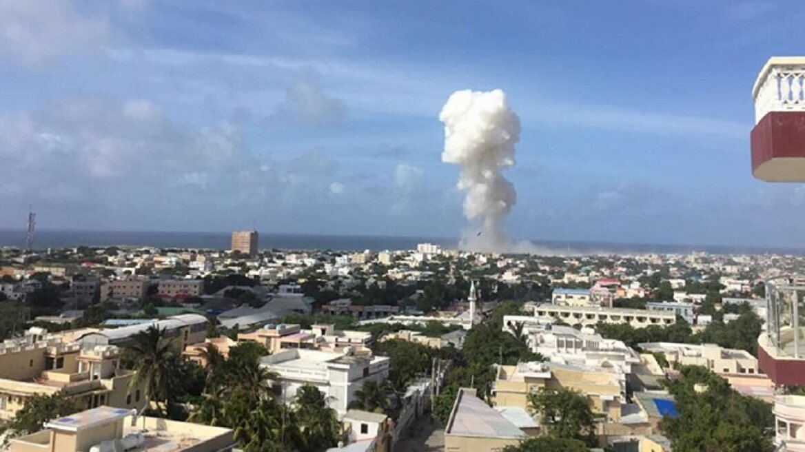 At least 10 people killed in Mogadishu airport attack
