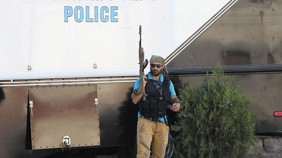 Gunmen surrender to police in Armenia