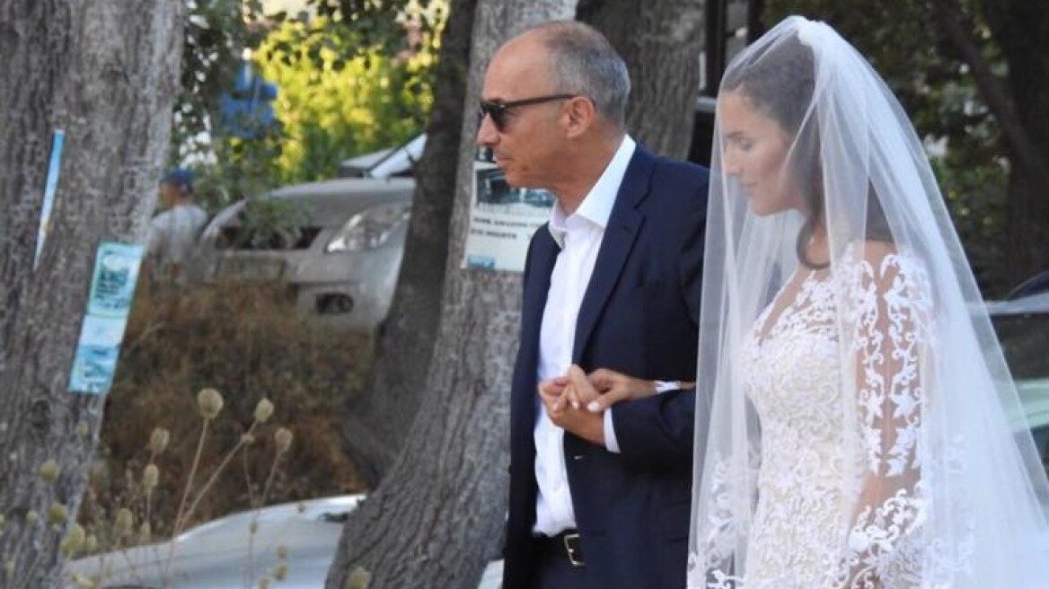 O παραμυθένιος γάμος της εγγονής του Καρόλου Φιξ