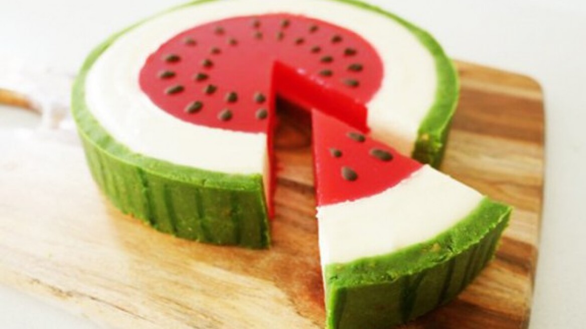 Δες πώς θα φτιάξεις καλοκαιρινό cheesecake-καρπούζι