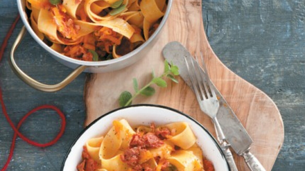 Παπαρδέλες με καβουρμά ραγού