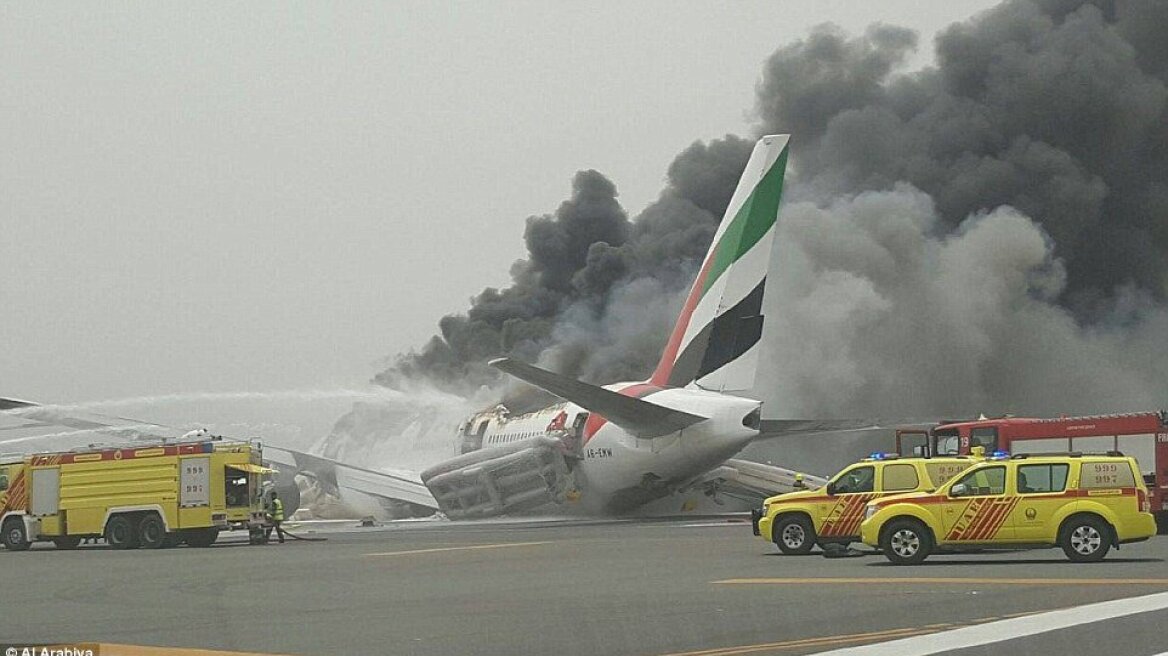 Video of Emirates plane in flames (video)