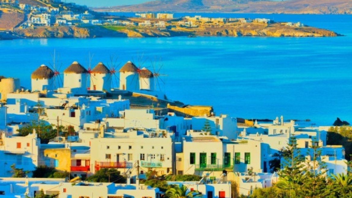 Santorini and Mykonos among most expensive destinations for August