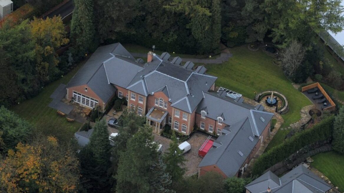 Masked raiders tried to break into Wayne Rooney’s mansion