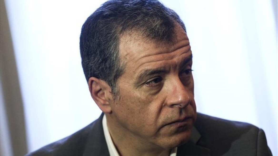 Θεοδωράκης: Τα μνημόνια έφεραν την κρίση ή η κρίση έφερε τα μνημόνια;