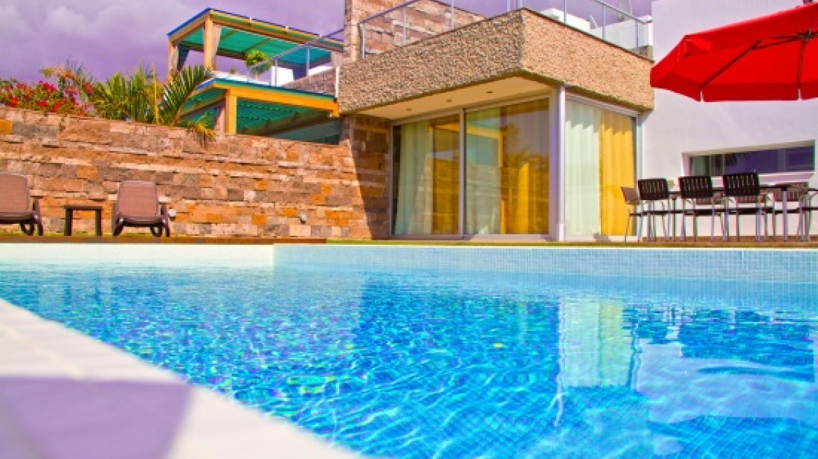 Φωτογραφίες: Τέσσερις βίλες σε ελληνικά νησιά στις 10 καλύτερες της Ευρώπης