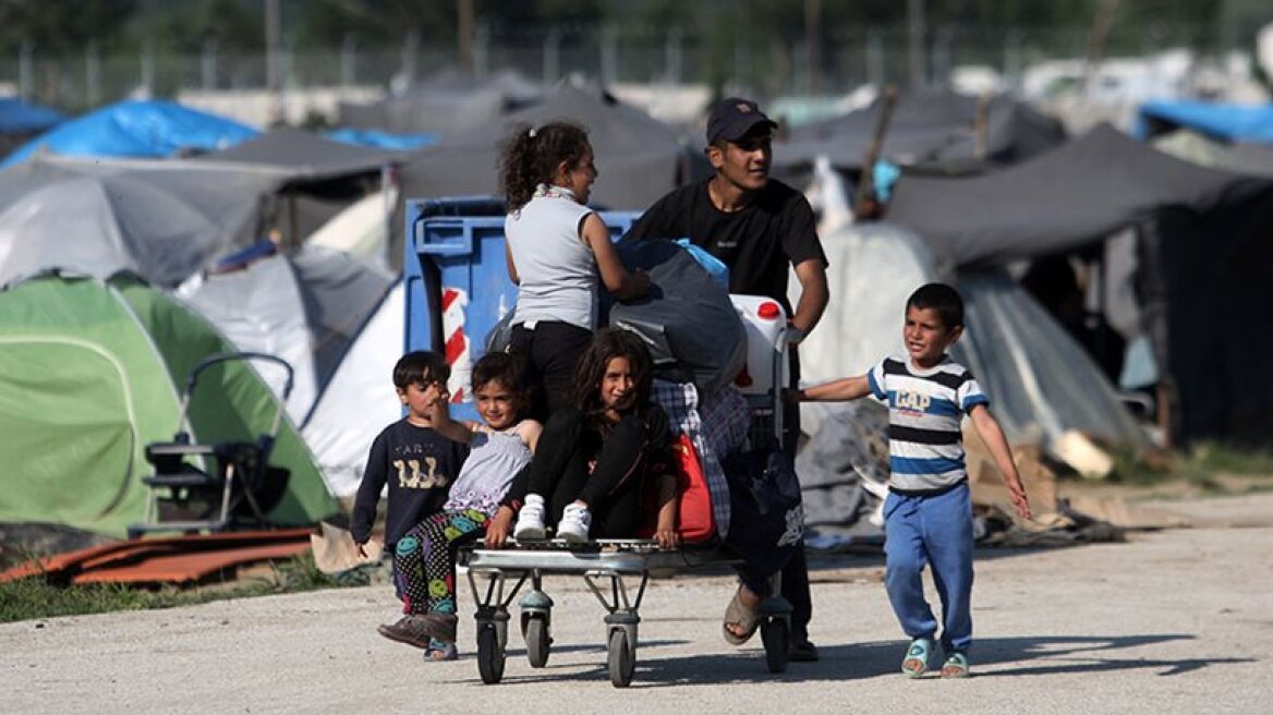 Guardian: Children in Greek refugee camps sexually harassed