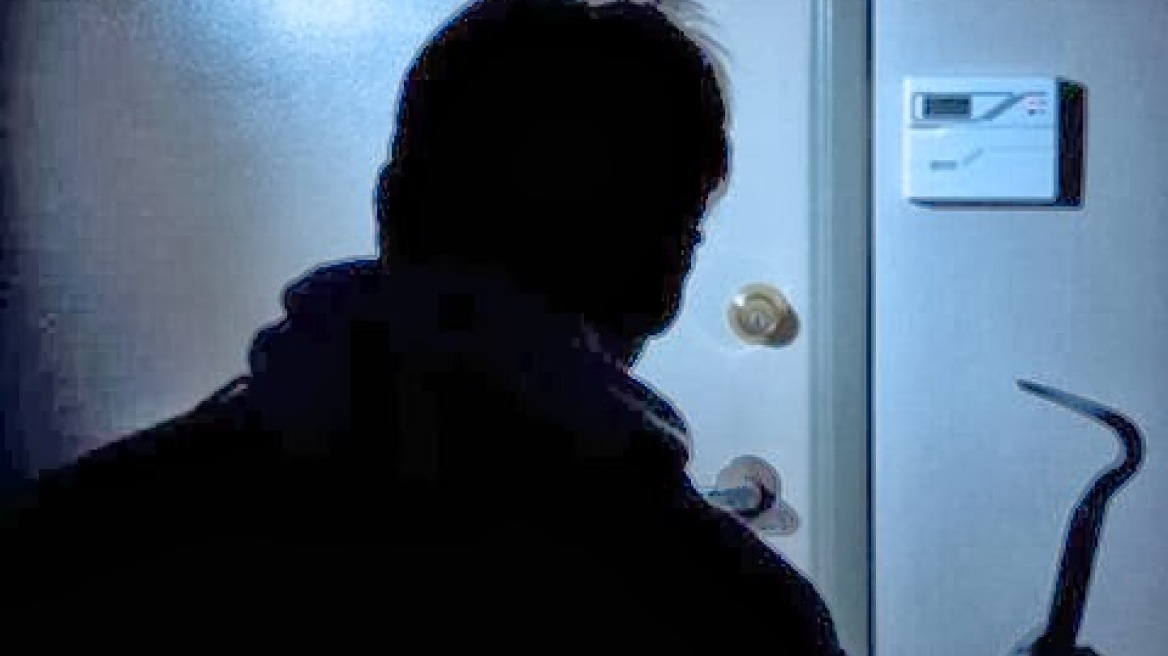 Ανήλικοι διέρρηξαν σπίτι και άρπαξαν 3.000 ευρώ και τιμαλφή