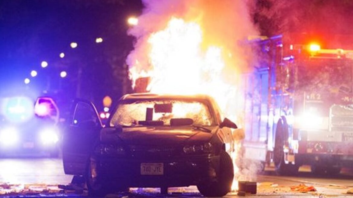 Riots in Milwaukee after armed suspect killed by police (video)