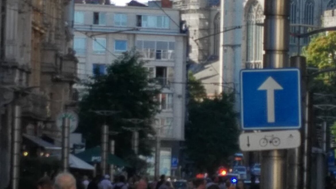 Βέλγιο: Η αστυνομία σκότωσε ένοπλο άνδρα στη Γάνδη