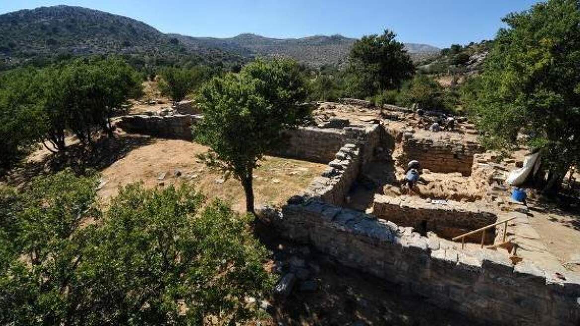 Amazing 150-room Minoan era structure unearthed (photos)