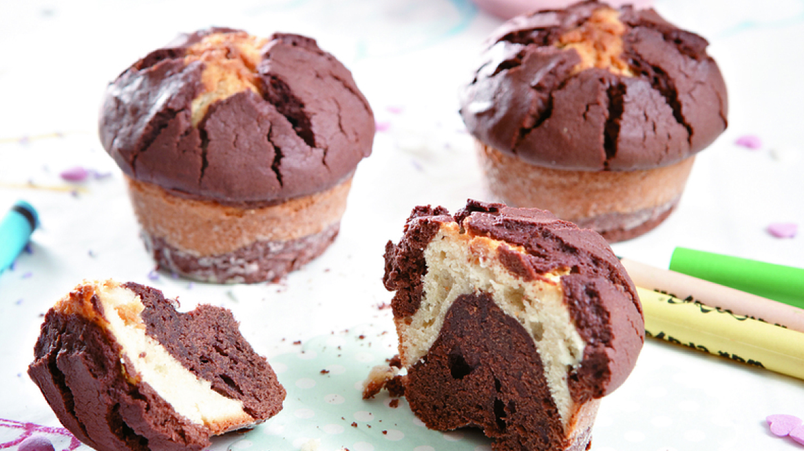 Μάφιν με δύο σοκολάτες