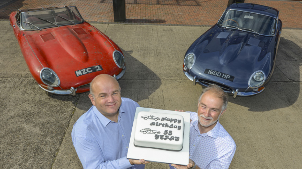 Μία τούρτα για δύο Jaguar