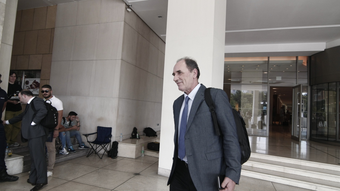 Στις Βρυξέλλες τη Δευτέρα το οικονομικό επιτελείο