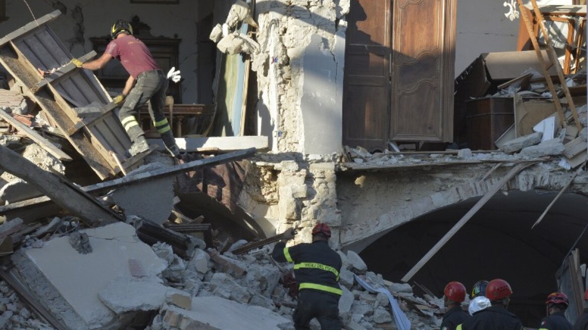 Ιταλία: Και άλλες σοροί βρέθηκαν κάτω από τα χαλάσματα στο Αματρίτσε