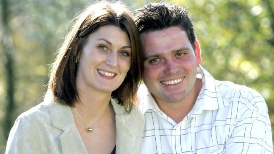 Βρετανίδα κέρδισε με τον άντρα της 2 εκατ. λίρες στο λαχείο και τον άφησε για πάμπλουτο Βρετανό