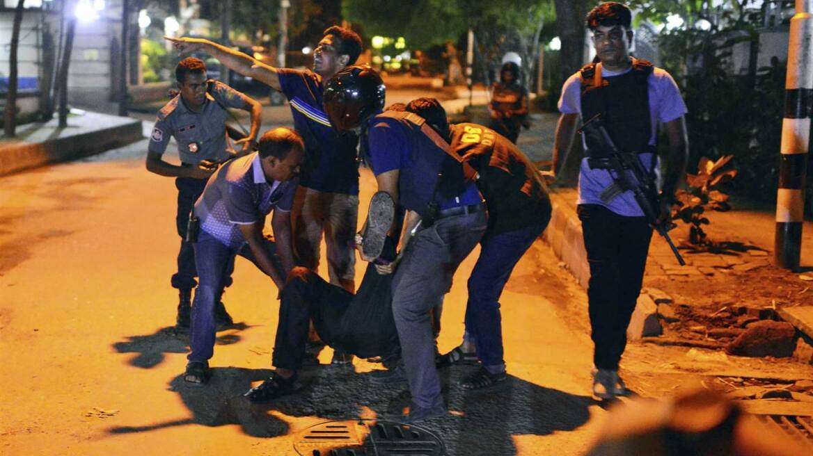 Μπανγκλαντές: Στη δημοσιότητα οι ταυτότητες των τριών συλληφθέντων για το μακελειό στη Ντάκα