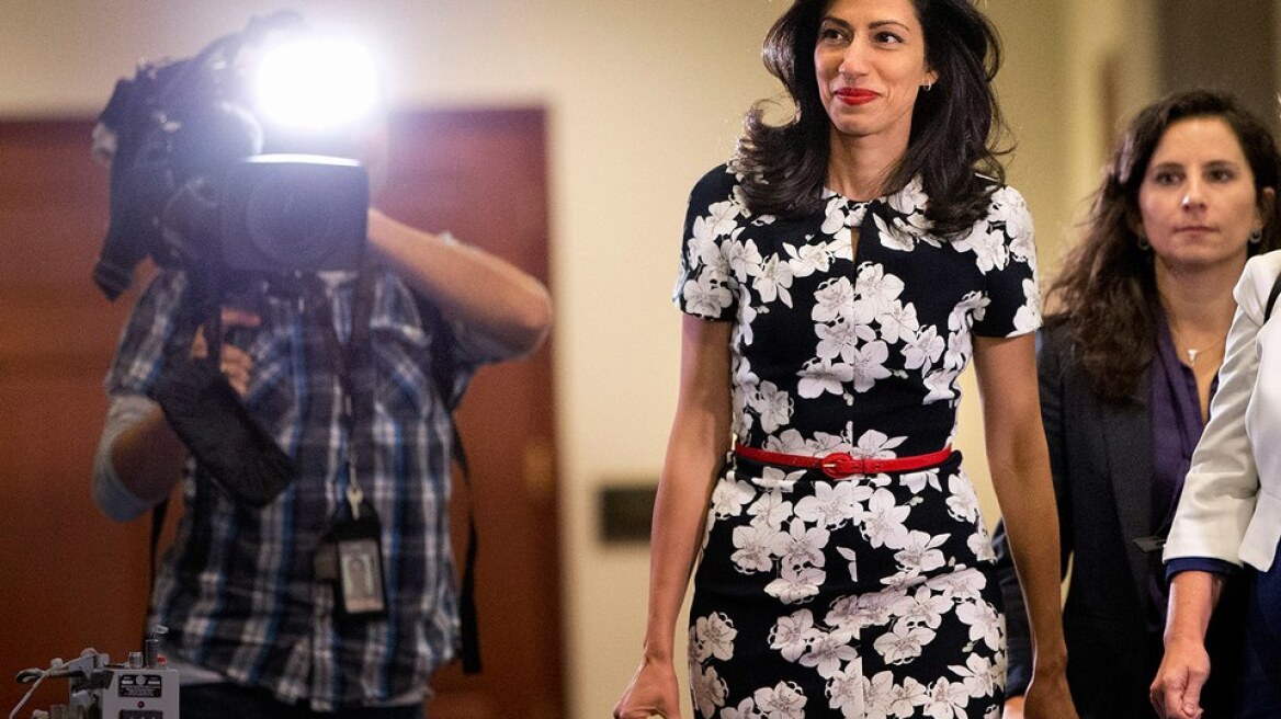 Ούμα Αμπεντίν: Το δεξί χέρι της Χίλαρι και ο ρόλος-κλειδί στo «e-mail-gate»