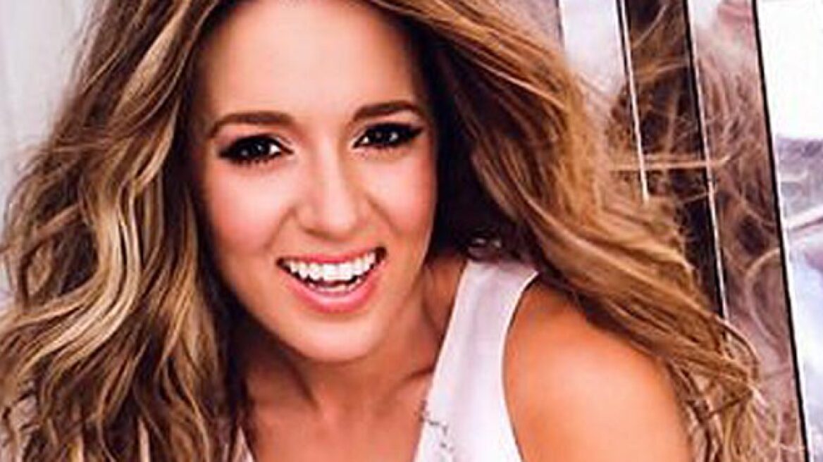 Η Καλομοίρα μας καλημέρισε αγκαλιά με την μπέμπα της 